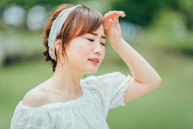  汗をかくとピリピリ痛い…それって「汗かぶれ」かも？